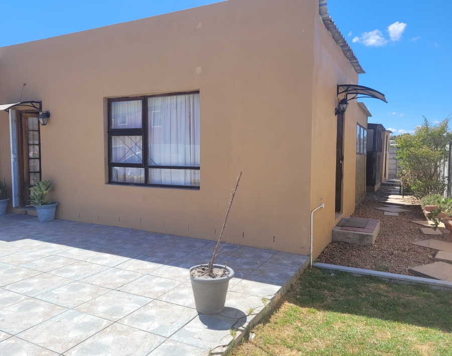 4 Bedroom Property for Sale in Vredelust Western Cape